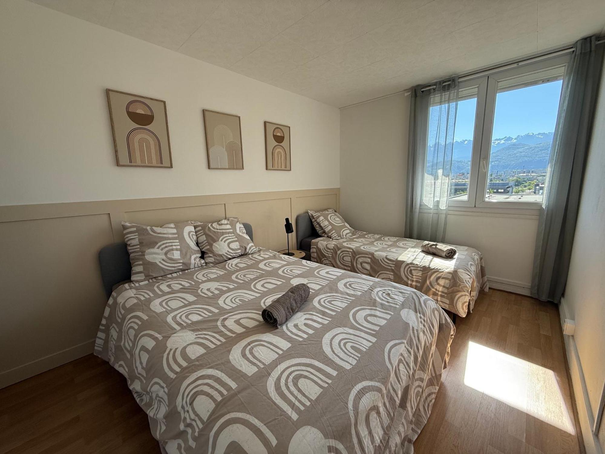 Superbe Duplex Avec Parking Gratuit Leilighet Grenoble Eksteriør bilde